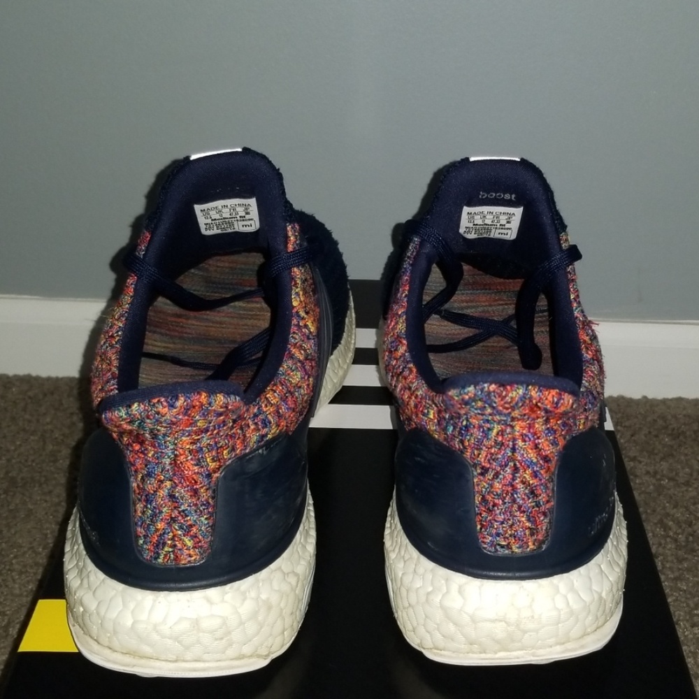 Ultraboost 4.0 Navy w/ Mulitcolor - Picture 3 of 6